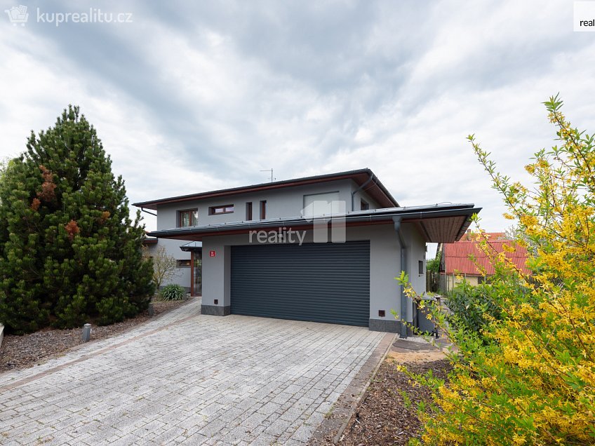 Prodej  rodinného domu 432 m^2 K Hájku, Praha-Královice 