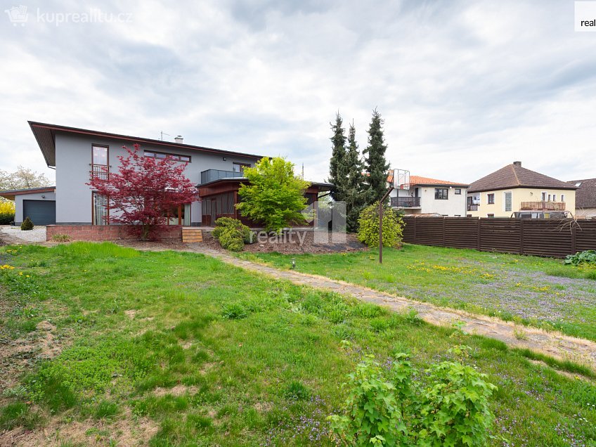 Prodej  rodinného domu 432 m^2 K Hájku, Praha-Královice 