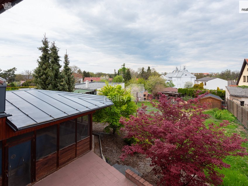 Prodej  rodinného domu 432 m^2 K Hájku, Praha-Královice 