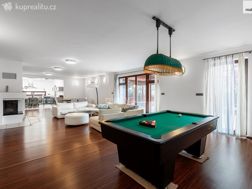 Prodej  rodinného domu 432 m^2 K Hájku, Praha-Královice 