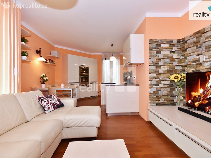 Prodej bytu 4+kk 93 m^2 Nademlejnská, Praha 9 