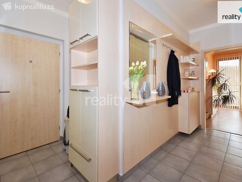 Prodej bytu 4+kk 93 m^2 Nademlejnská, Praha 9 