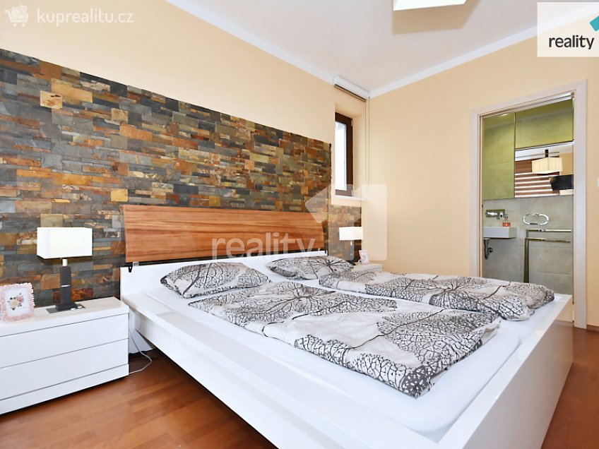 Prodej bytu 4+kk 93 m^2 Nademlejnská, Praha 9 