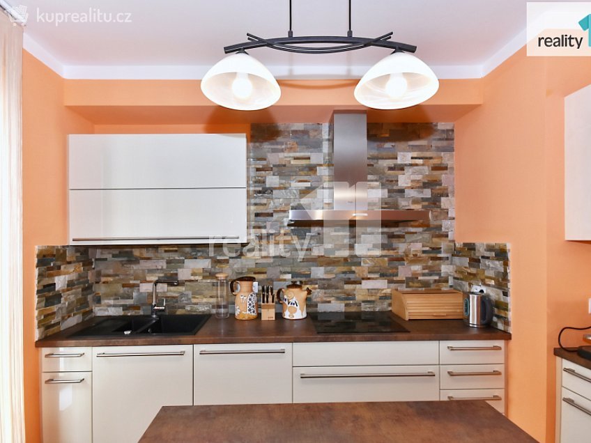 Prodej bytu 4+kk 93 m^2 Nademlejnská, Praha 9 