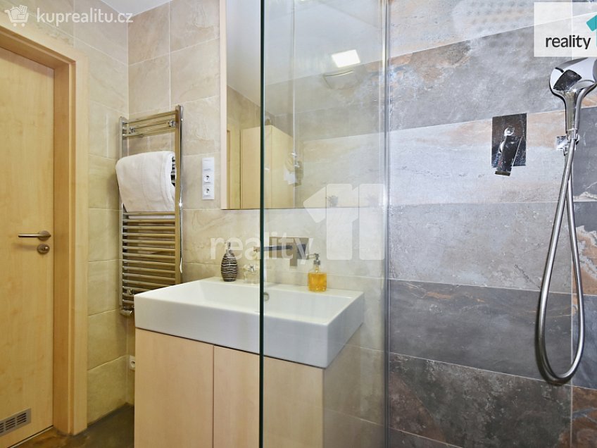 Prodej bytu 4+kk 93 m^2 Nademlejnská, Praha 9 