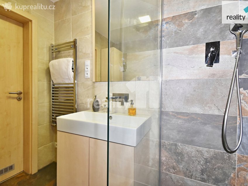 Prodej bytu 4+kk 93 m^2 Nademlejnská, Praha 9 