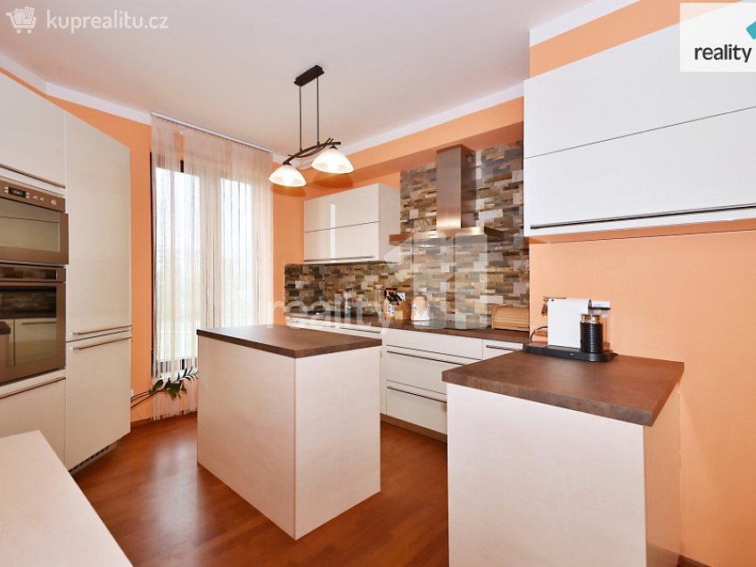 Prodej bytu 4+kk 93 m^2 Nademlejnská, Praha 9 