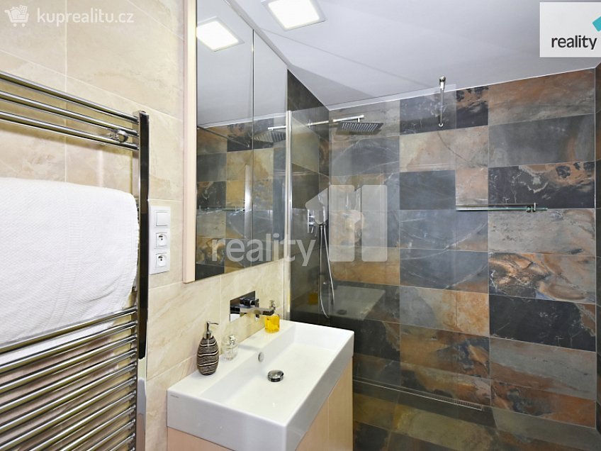 Prodej bytu 4+kk 93 m^2 Nademlejnská, Praha 9 