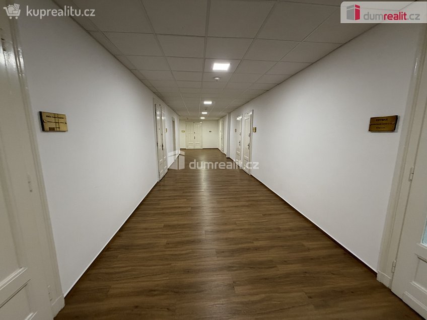 Pronájem  kanceláře 17 m^2 Vodičkova, Praha 1 