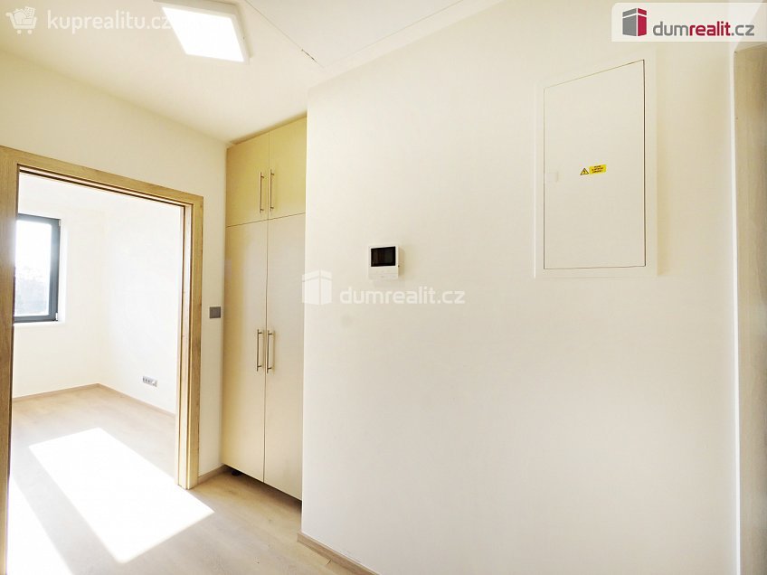 Pronájem bytu 2+kk 48 m^2 Jiřího z Poděbrad, Mělník 