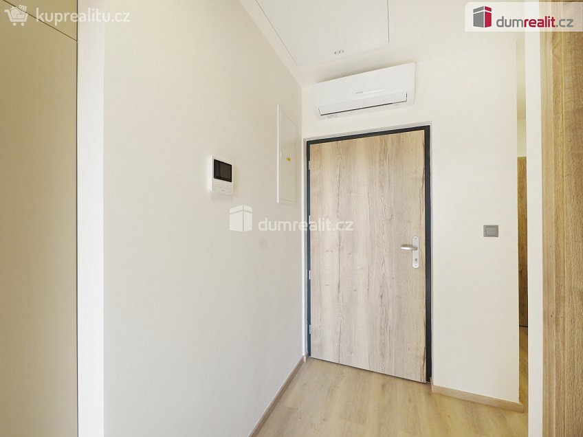 Pronájem bytu 2+kk 48 m^2 Jiřího z Poděbrad, Mělník 