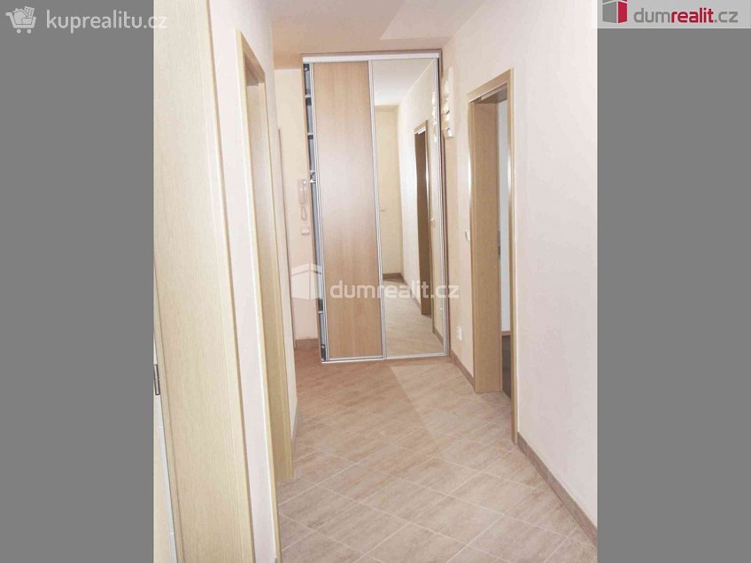 Pronájem bytu 2+kk 88 m^2 Vorařská, Praha 12 