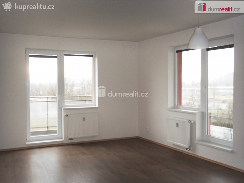 Pronájem bytu 2+kk 88 m^2 Vorařská, Praha 12 