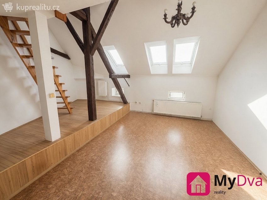 Pronájem bytu 2+kk 47 m^2 Čermákova, Znojmo 