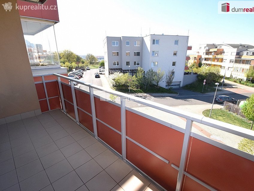 Pronájem bytu 1+kk 30 m^2 Federova, Praha 14 