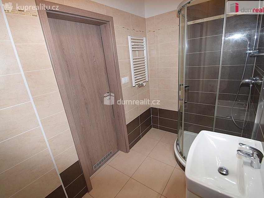 Pronájem bytu 1+kk 30 m^2 Federova, Praha 14 