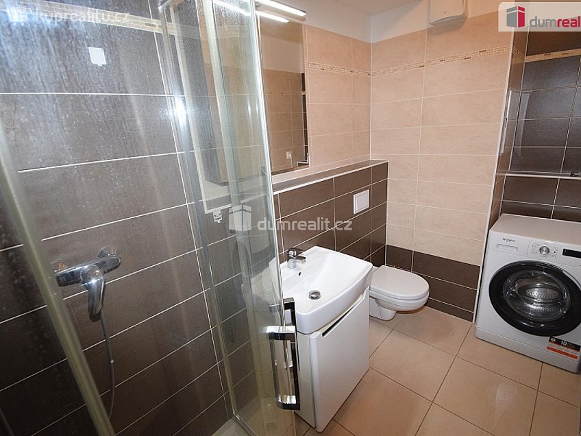 Pronájem bytu 1+kk 30 m^2 Federova, Praha 14 