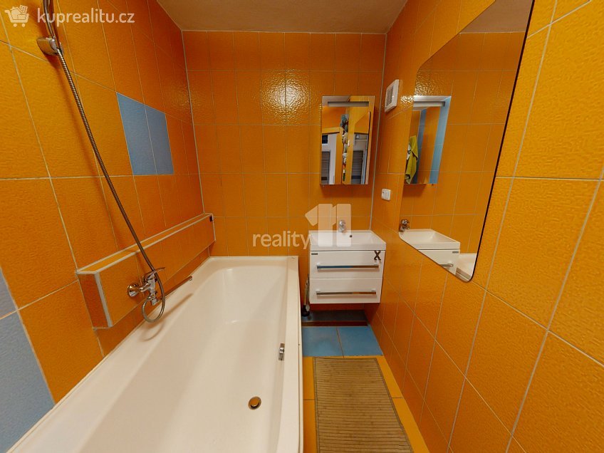 Pronájem bytu 3+1 64 m^2 Husova, Havlíčkův Brod 