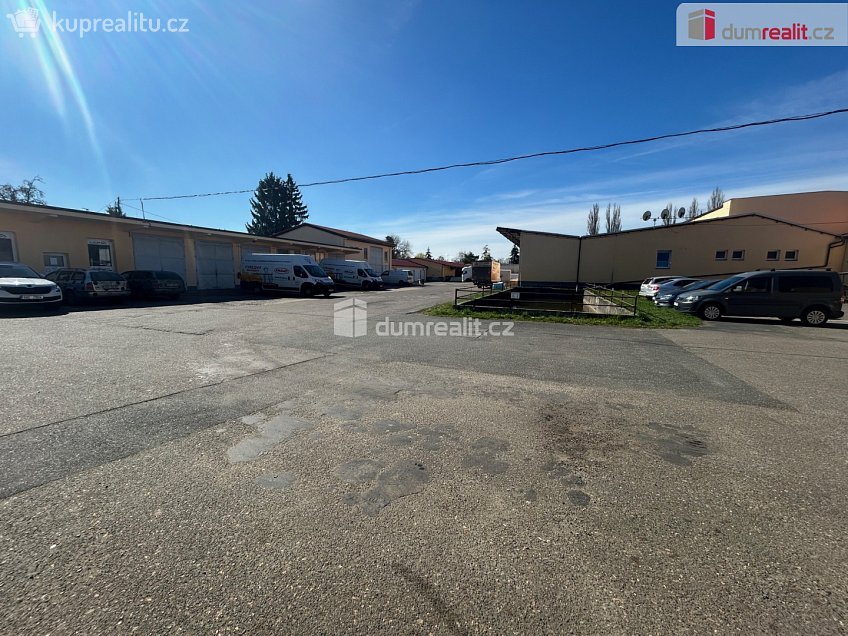 Pronájem  skladu 90 m^2 Skladištní, Poděbrady 