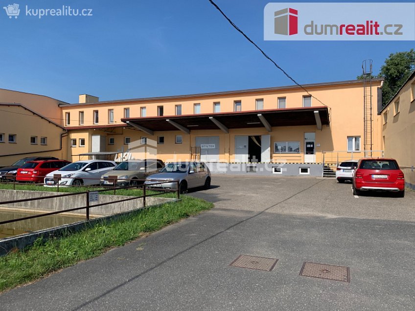 Pronájem  skladu 90 m^2 Skladištní, Poděbrady 