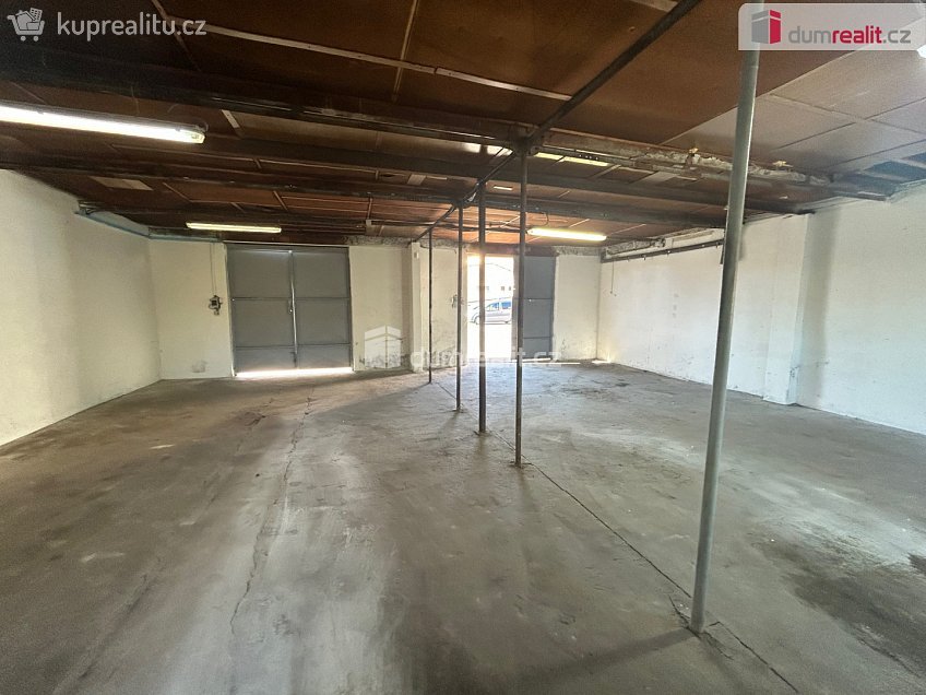 Pronájem  skladu 90 m^2 Skladištní, Poděbrady 