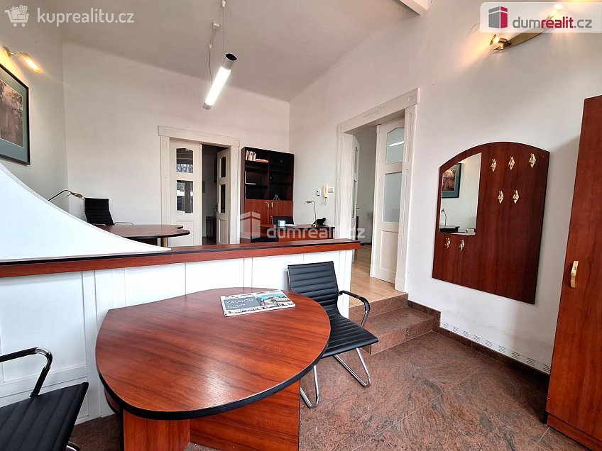 Pronájem  kanceláře 51 m^2 Bubenečská, Praha 6 