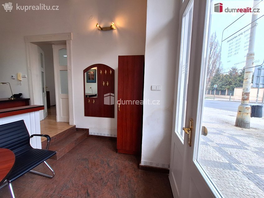 Pronájem  kanceláře 51 m^2 Bubenečská, Praha 6 