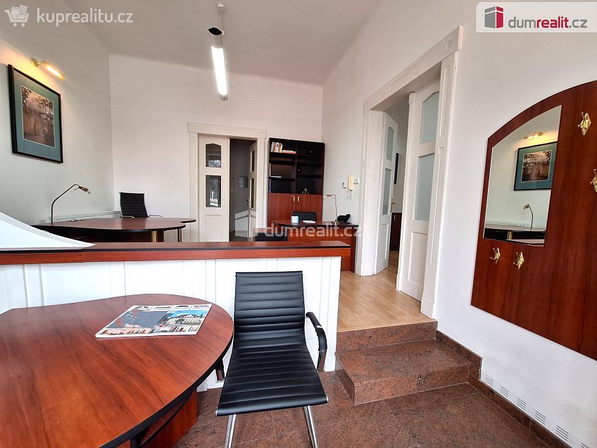 Pronájem  kanceláře 51 m^2 Bubenečská, Praha 6 