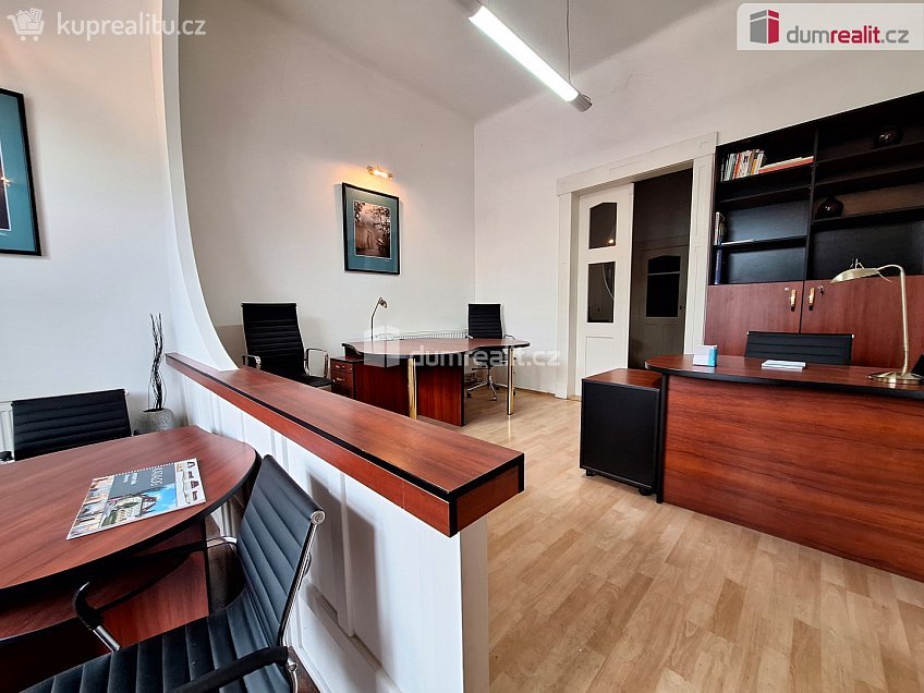 Pronájem  kanceláře 51 m^2 Bubenečská, Praha 6 