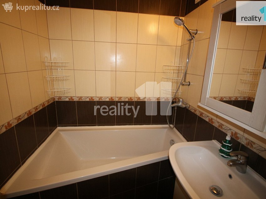 Pronájem bytu 3+1 65 m^2 Zhořelecká, Česká Lípa 