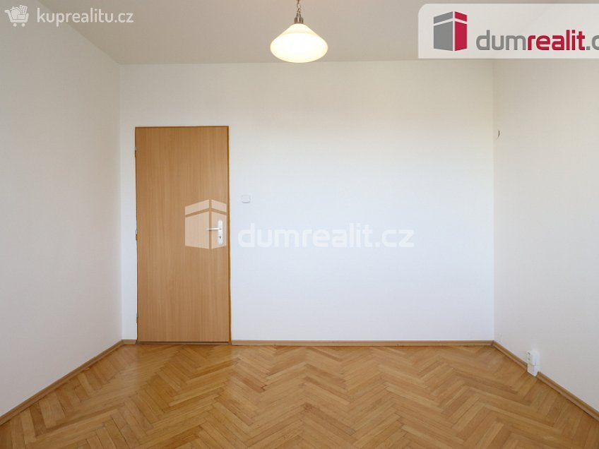 Pronájem bytu 3+1 76 m^2 Jungmannova, Ostrov 