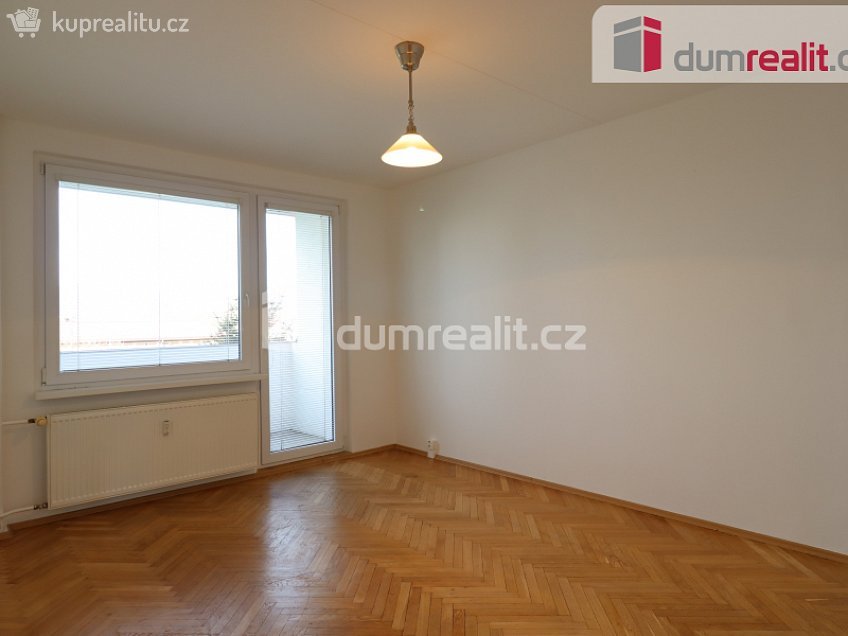 Pronájem bytu 3+1 76 m^2 Jungmannova, Ostrov 