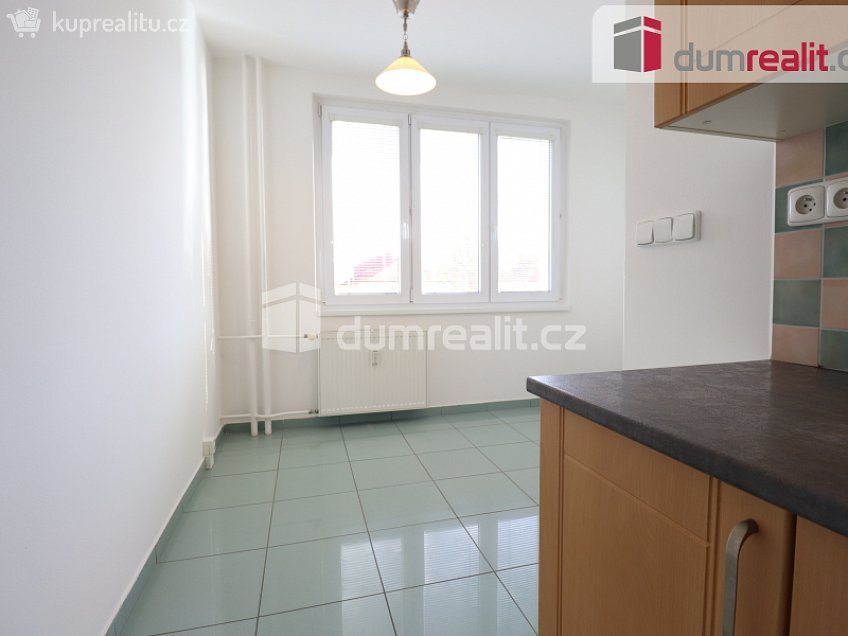 Pronájem bytu 3+1 76 m^2 Jungmannova, Ostrov 