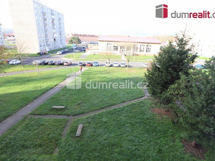 Pronájem bytu 3+1 76 m^2 Jungmannova, Ostrov 