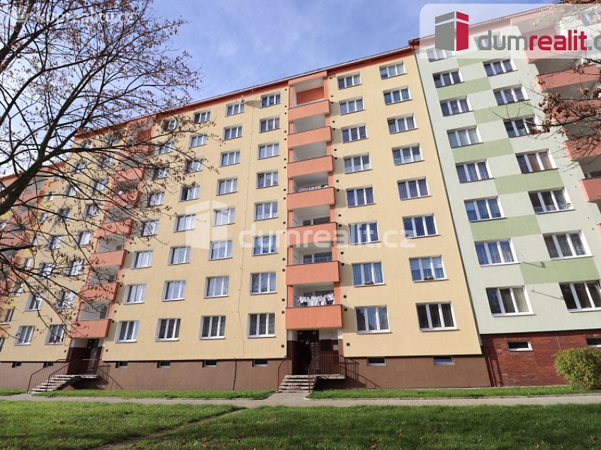 Pronájem bytu 3+1 76 m^2 Jungmannova, Ostrov 