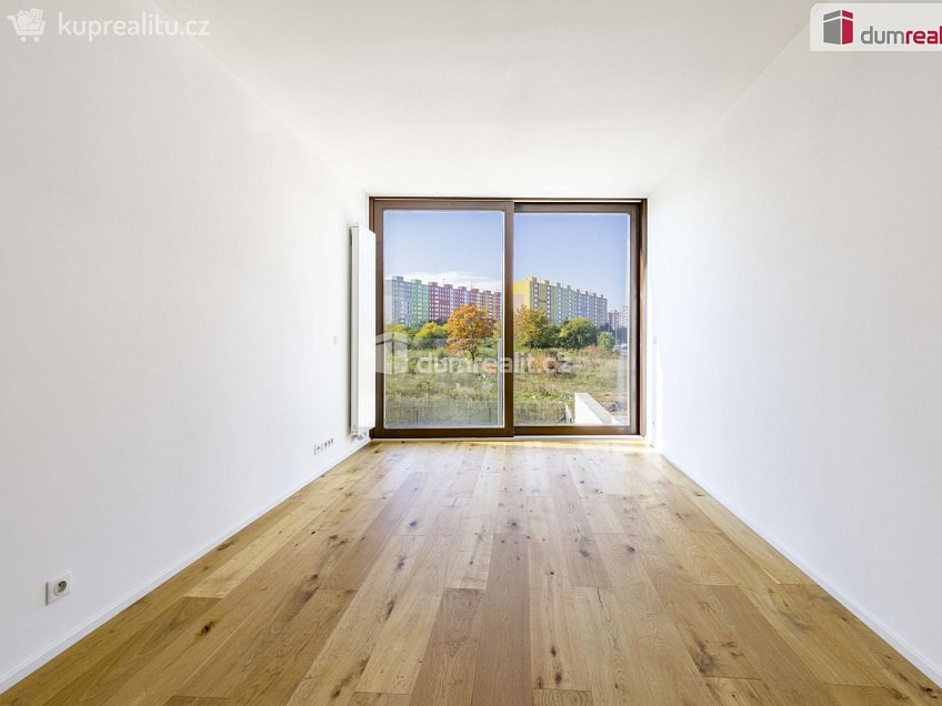 Prodej  rodinného domu 378 m^2 V Hrobech, Praha-Libuš 