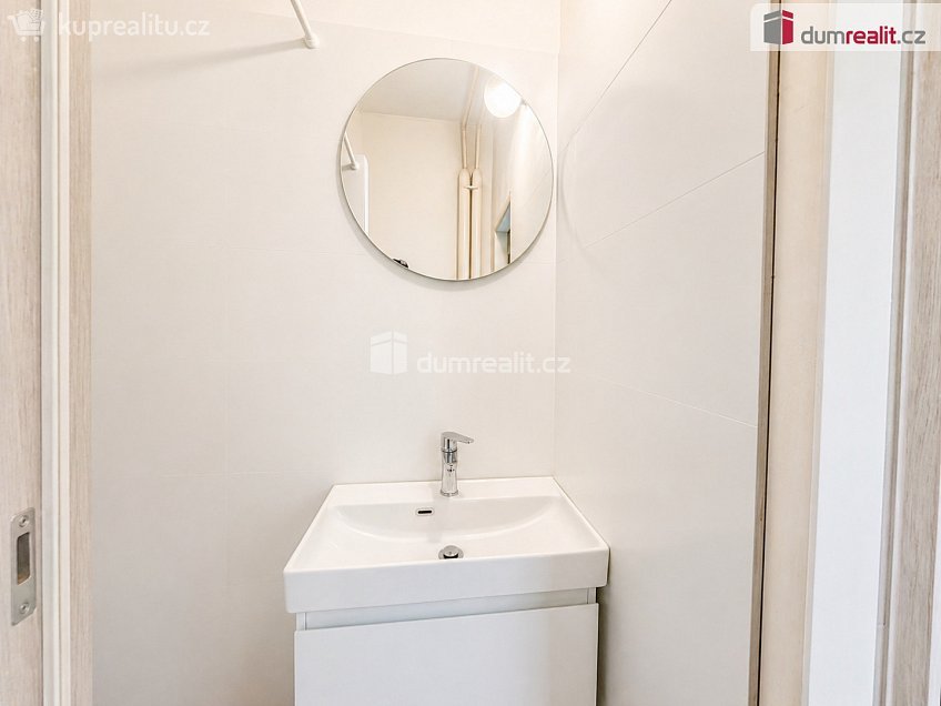 Pronájem bytu 1+kk 21 m^2 17. listopadu, Ústí nad Labem 