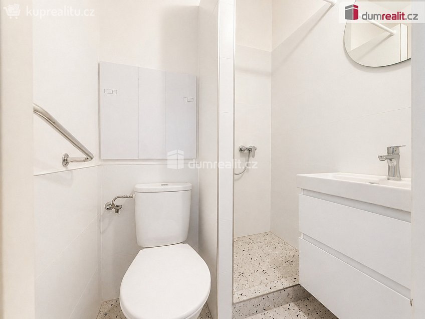 Pronájem bytu 1+kk 21 m^2 17. listopadu, Ústí nad Labem 