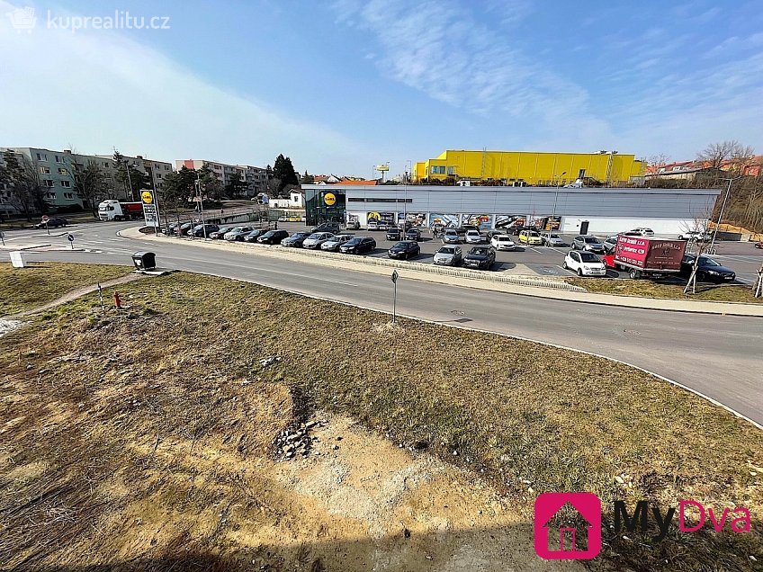 Pronájem bytu 2+kk 70 m^2 Vídeňská třída, Znojmo 