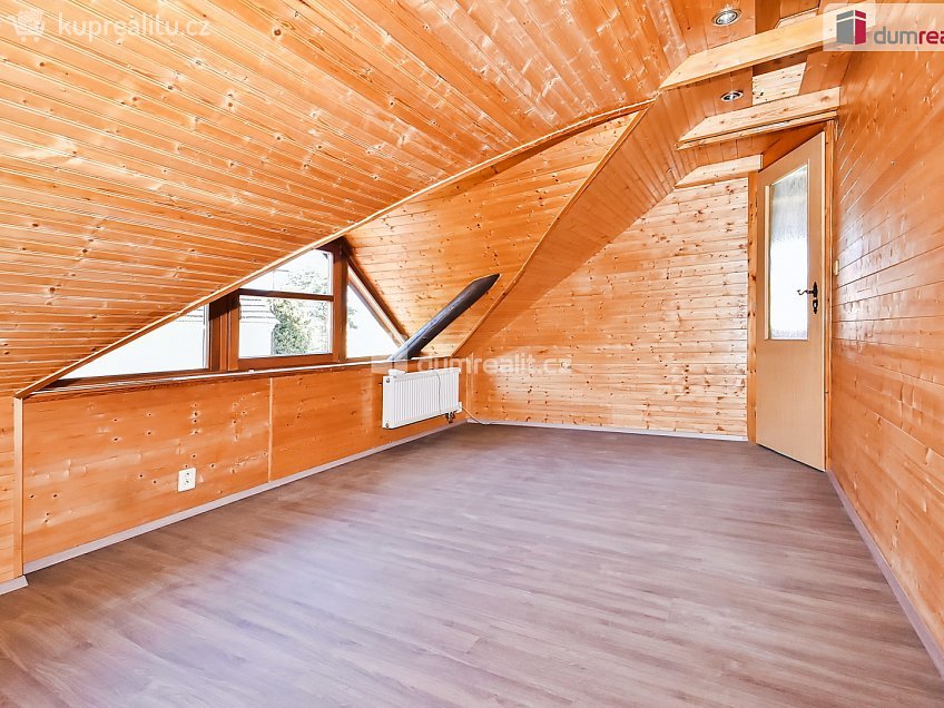 Prodej  rodinného domu 350 m^2 Hořesedly, Hořesedly 