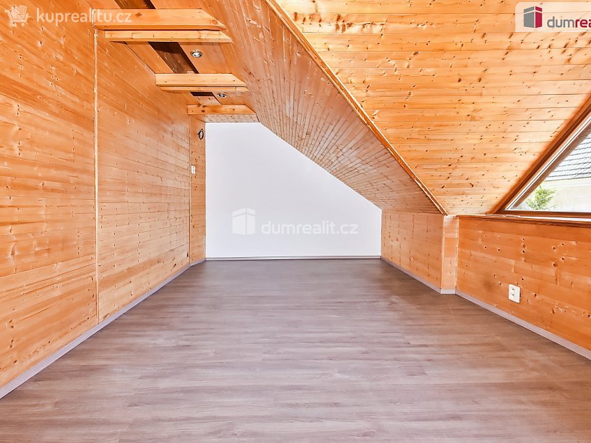 Prodej  rodinného domu 350 m^2 Hořesedly, Hořesedly 