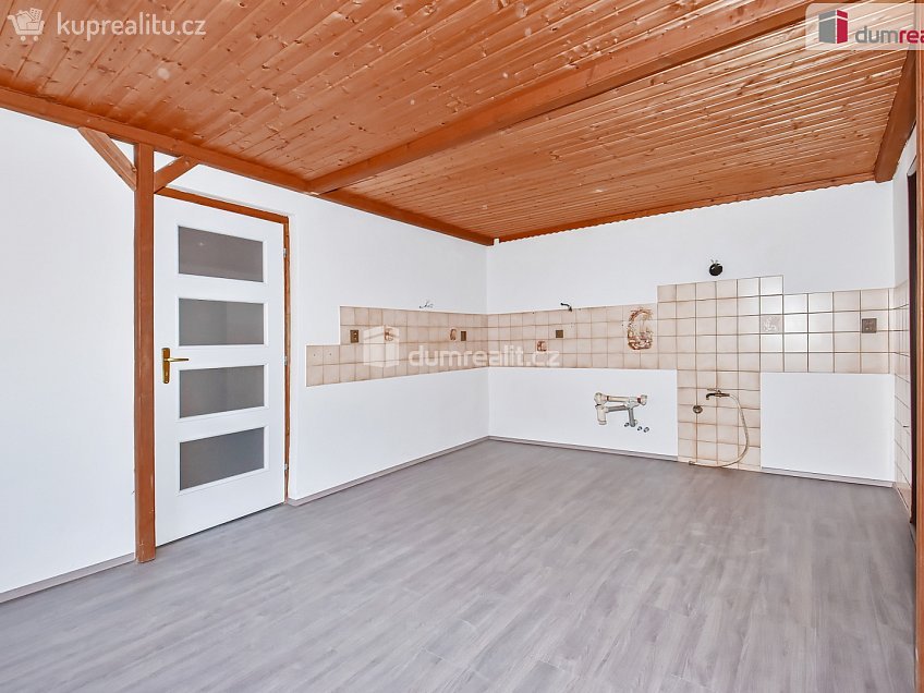 Prodej  rodinného domu 350 m^2 Hořesedly, Hořesedly 