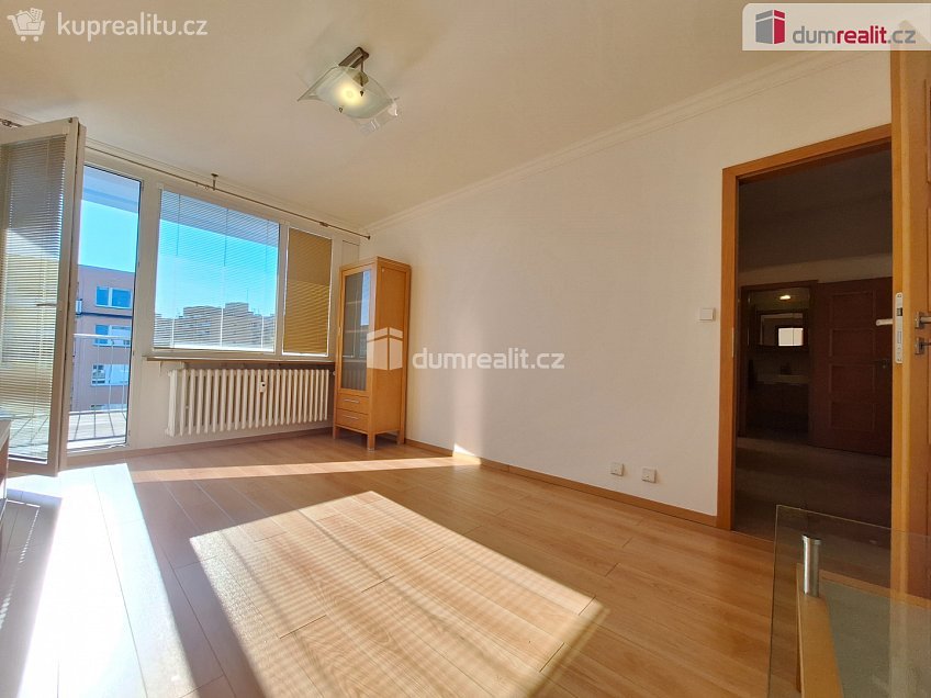 Pronájem bytu 2+1 48 m^2 Anastázova, Praha 6 