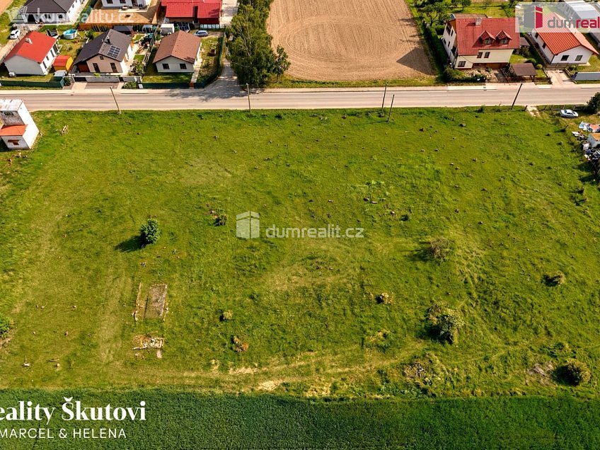 Prodej  stavebního pozemku 600 m^2 Bezděkov, Bezděkov 