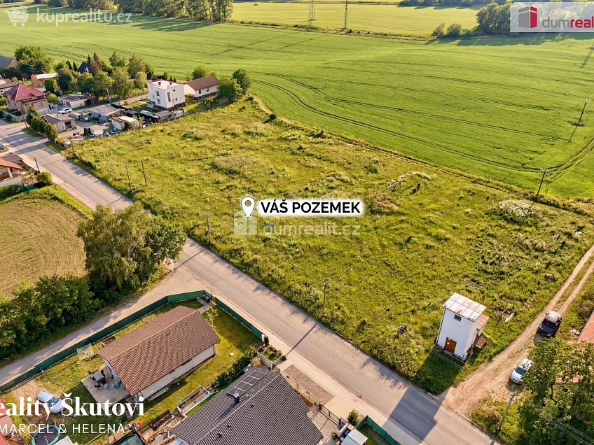 Prodej  stavebního pozemku 6668 m^2 Bezděkov, Bezděkov 