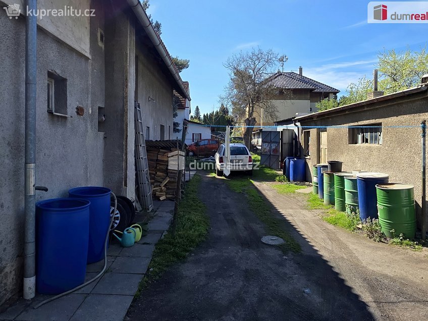 Prodej  rodinného domu 106 m^2 Zaříčanská, Praha 21 