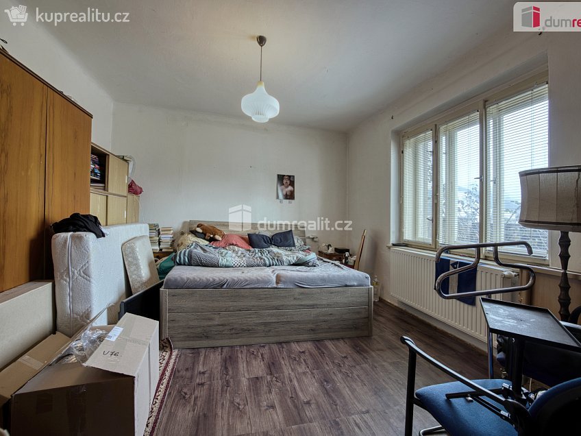 Prodej  rodinného domu 106 m^2 Zaříčanská, Praha 21 