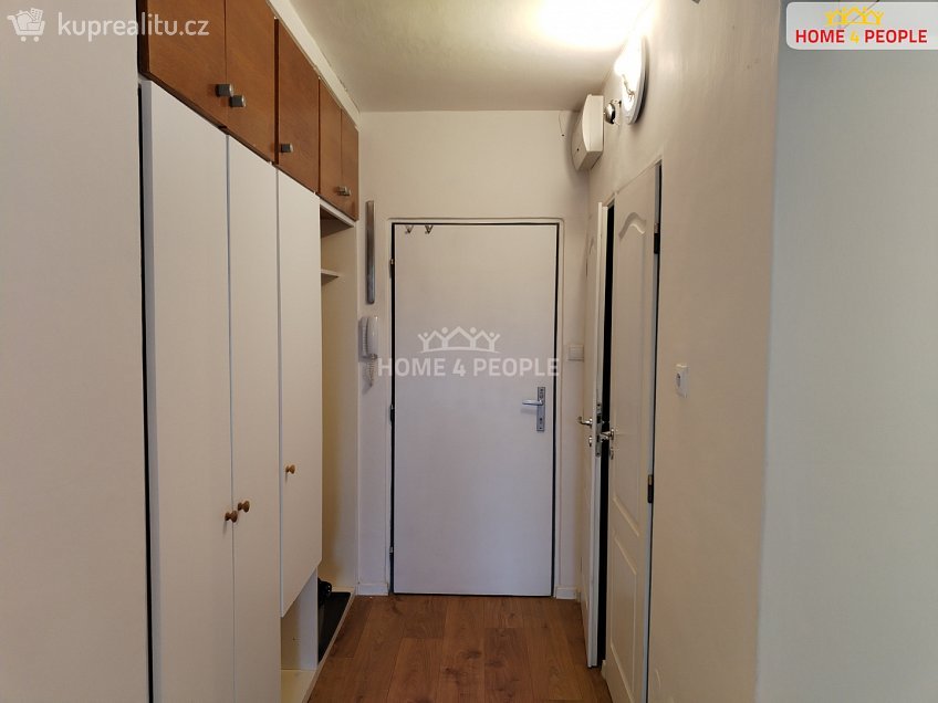Pronájem bytu 2+kk 40 m^2 Hornoměcholupská, Praha 15 