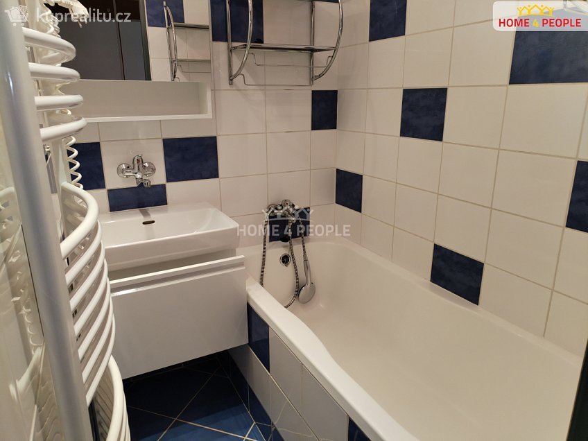 Pronájem bytu 2+kk 40 m^2 Hornoměcholupská, Praha 15 