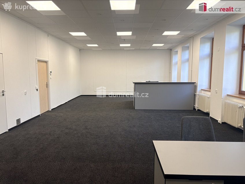 Pronájem  kanceláře 94 m^2 náměstí T. G. Masaryka, Břeclav 